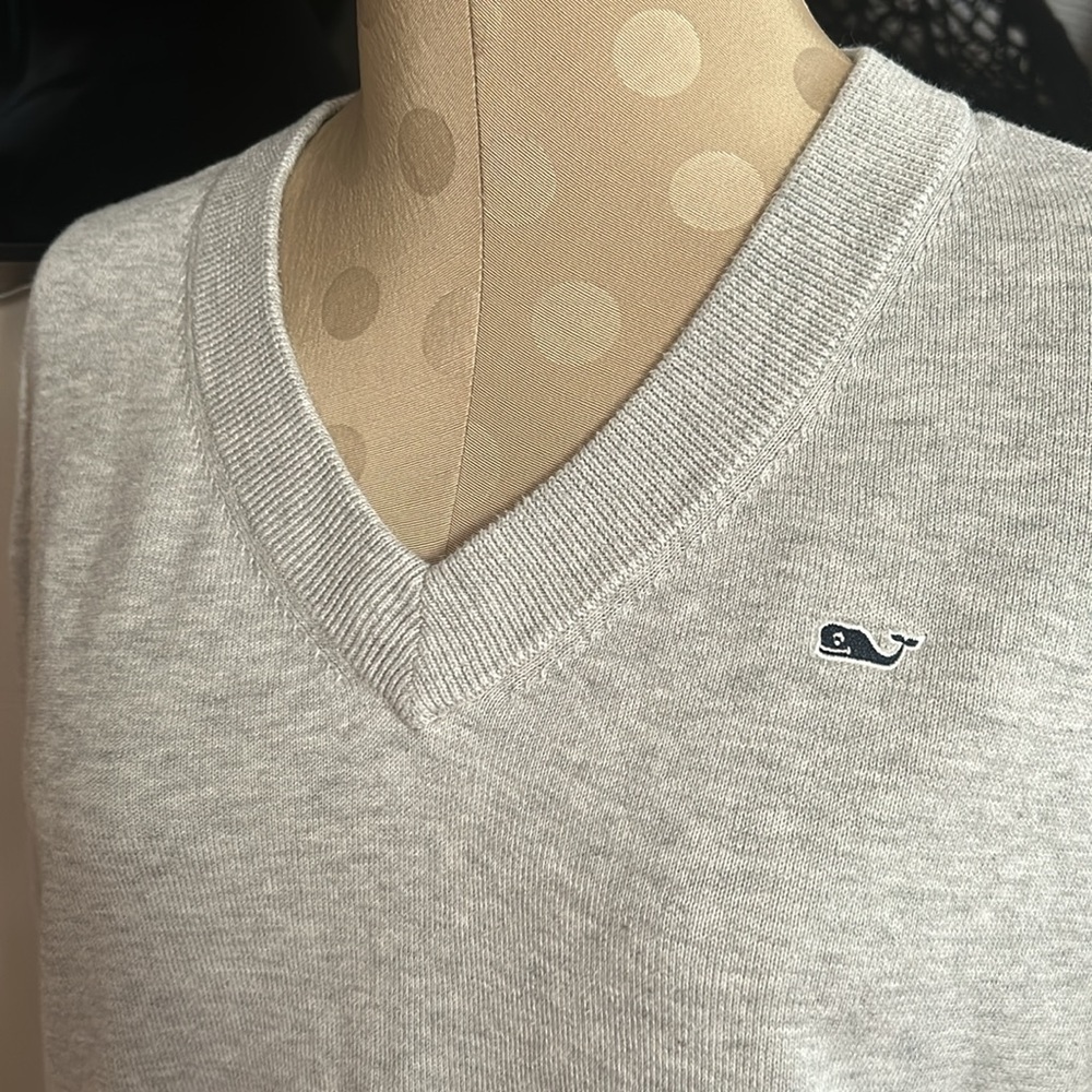 Vineyard vines sweater youth M